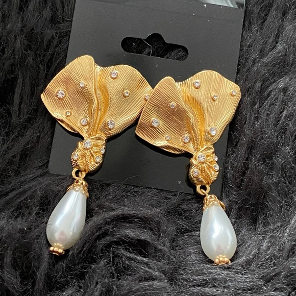 Kirks Folly Gold Tone Shell Pearl Drop Earrings NWOT - Picture 7 of 8